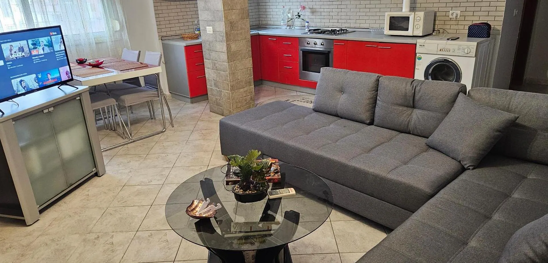 Library Apartment By Bohem Rentals Durres
