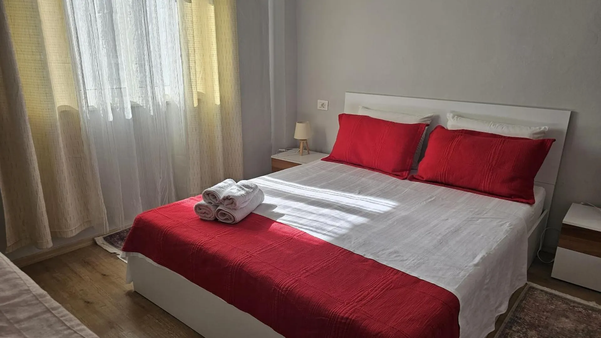 Library Apartment By Bohem Rentals Durrës 0*,  Albanien