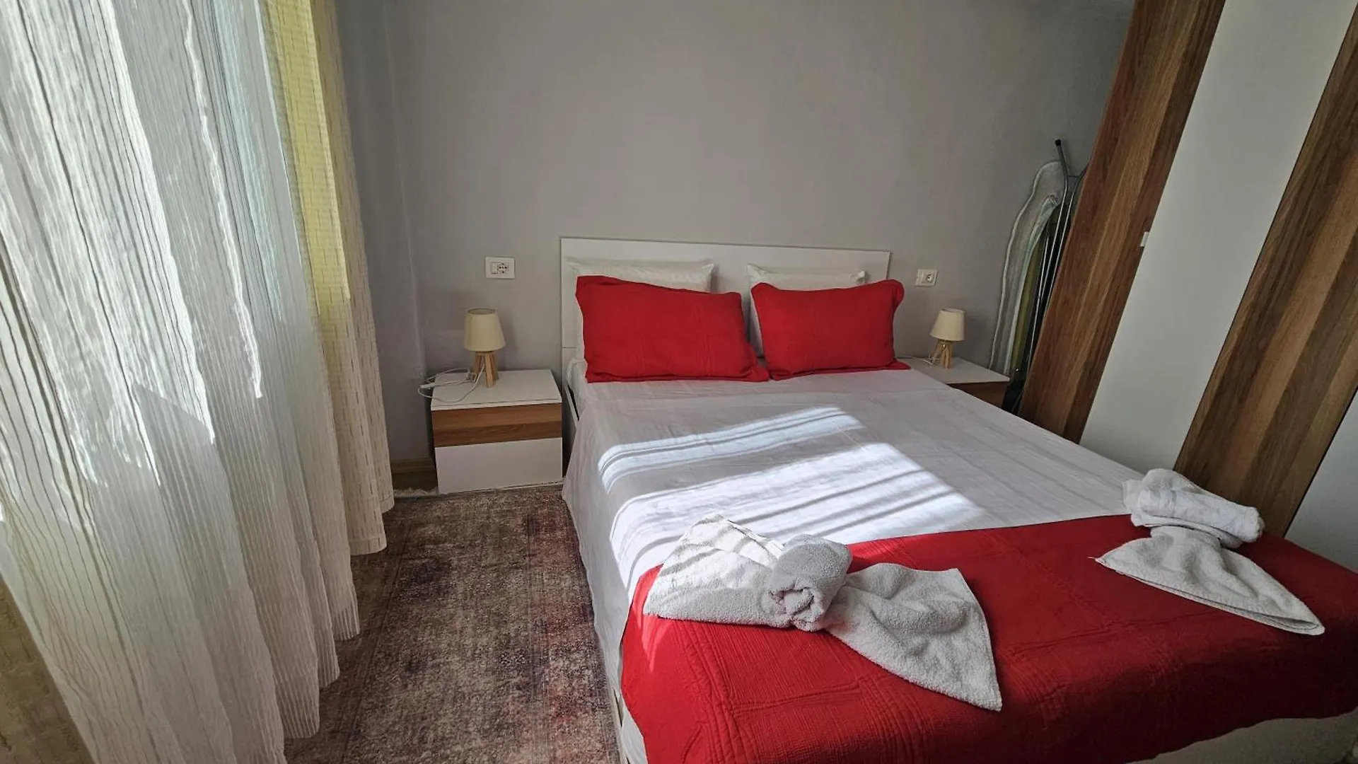 Library Apartment By Bohem Rentals Durrës